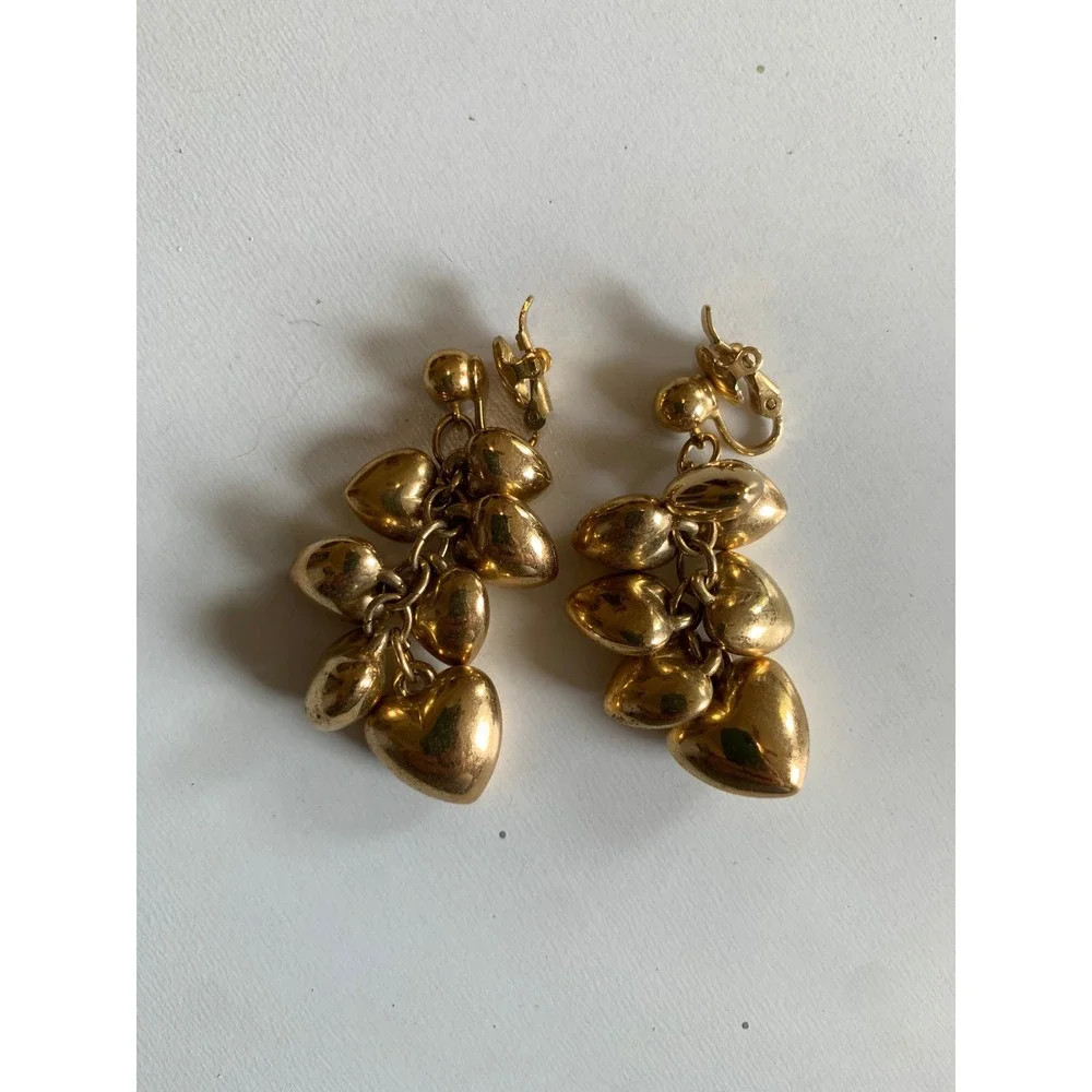 Vintage Trifari Gold Tone Cascading Heart Cluster Clip On Dangle Earrings